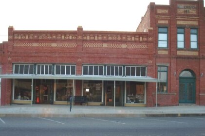 More Photos Of 30 N Main St, Elgin Storefront Retail Office For Sale