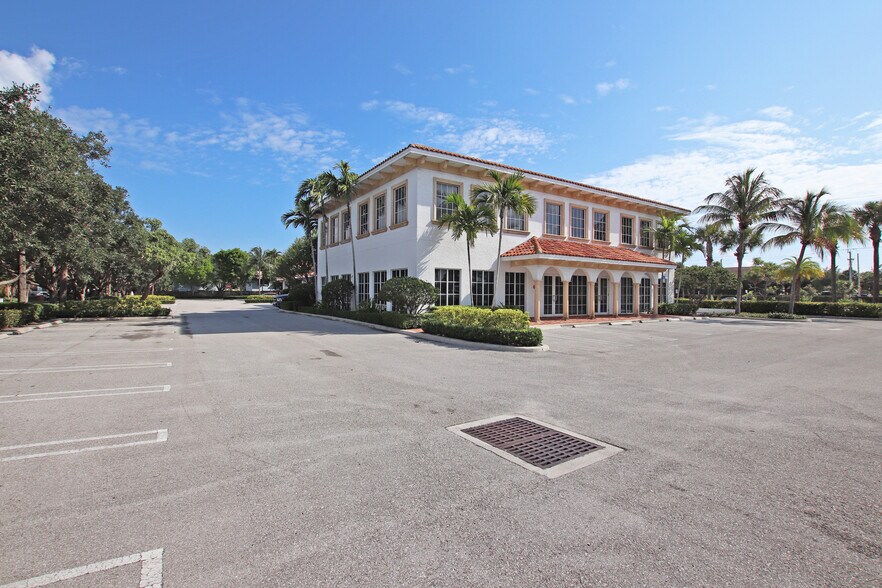 More Photos Of 400 N Cypress Dr, Tequesta Office Residential For Sale