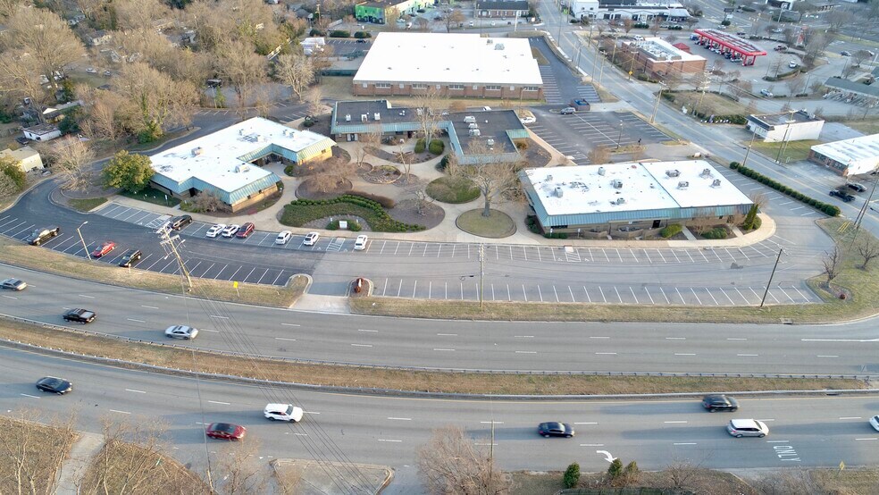More Photos Of 1301 W Wendover Ave, Greensboro Medical For Sale