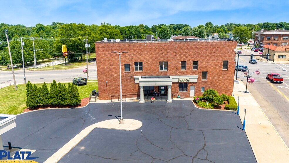 More Photos Of 20 S Canal St, Newton Falls Bank For Lease