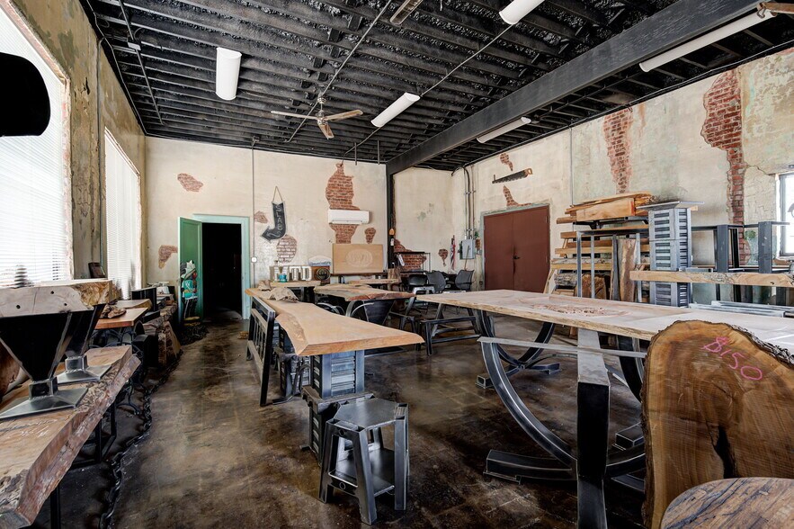 More Photos Of 1615 N Portland Ave, Oklahoma City Warehouse For Sale