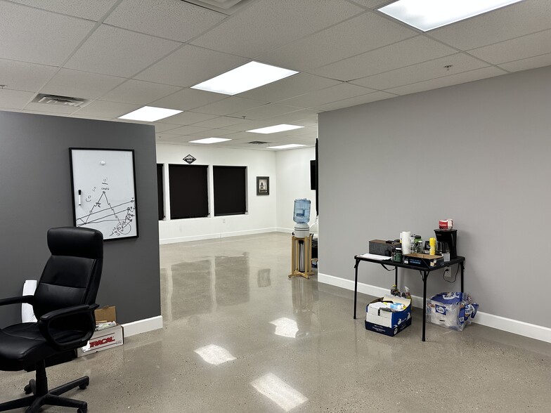 More Photos Of 4311 Sara Rd SE, Albuquerque Research And Development For Sale