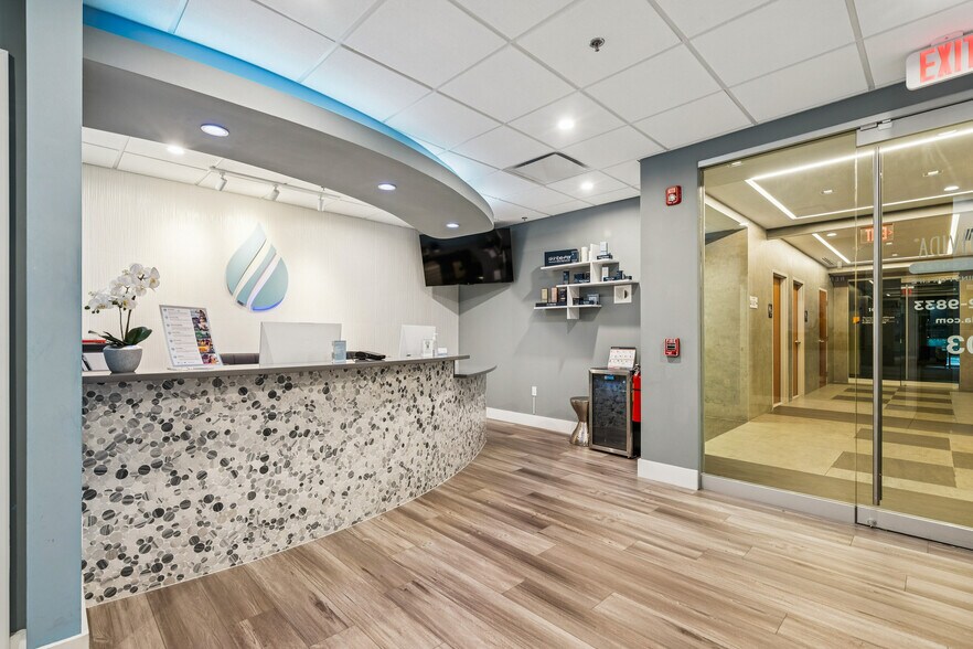 More Photos Of 55 Willow Ln, Marlboro Medical For Lease