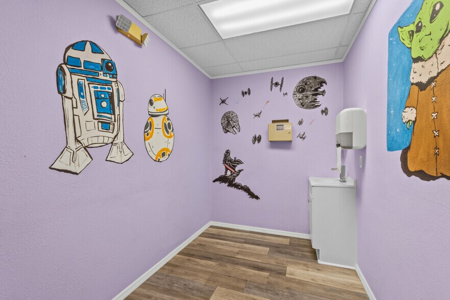 More Photos Of 1907 Tyrone Blvd N, Saint Petersburg Medical For Lease