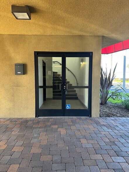 More Photos Of 2700-2750 Pacific Coast Hwy, Torrance Unknown For Lease