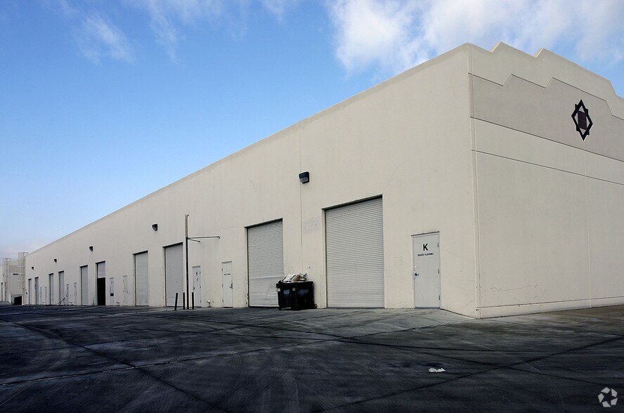 More Photos Of 2625 E Craig Rd, North Las Vegas Unknown For Lease