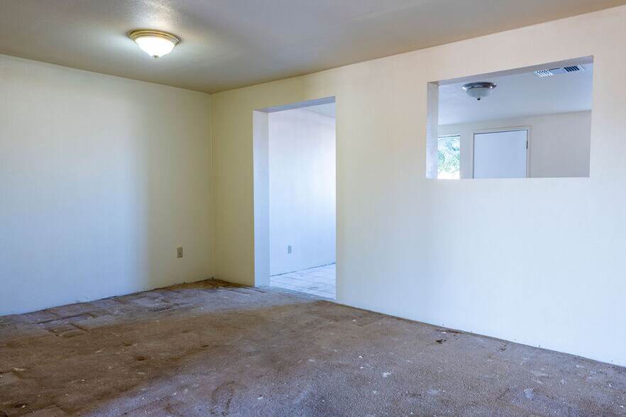 More Photos Of 6618 Inyokern Rd, Inyokern Office For Sale
