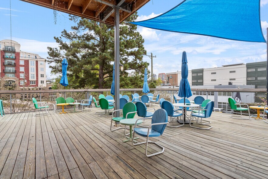 More Photos Of 710 W Johnson St, Raleigh Bar For Sale