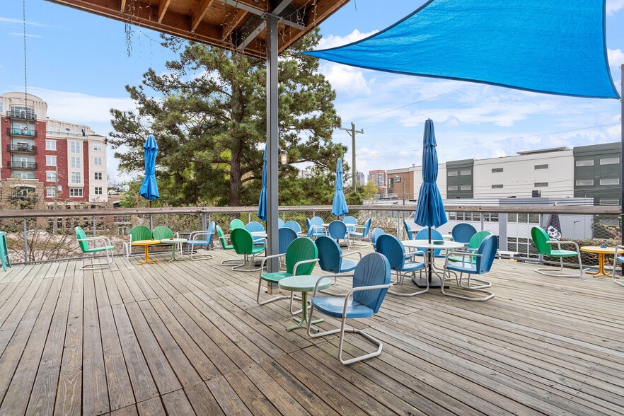 More Photos Of 710 W Johnson St, Raleigh Bar For Sale