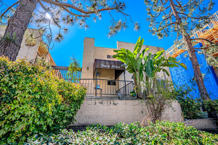 More Photos Of 3013 C St, San Diego Apartments For Sale