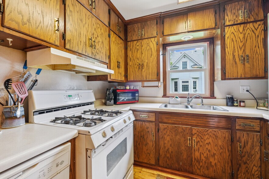 More Photos Of 1271 7th St W, Saint Paul Apartments For Sale