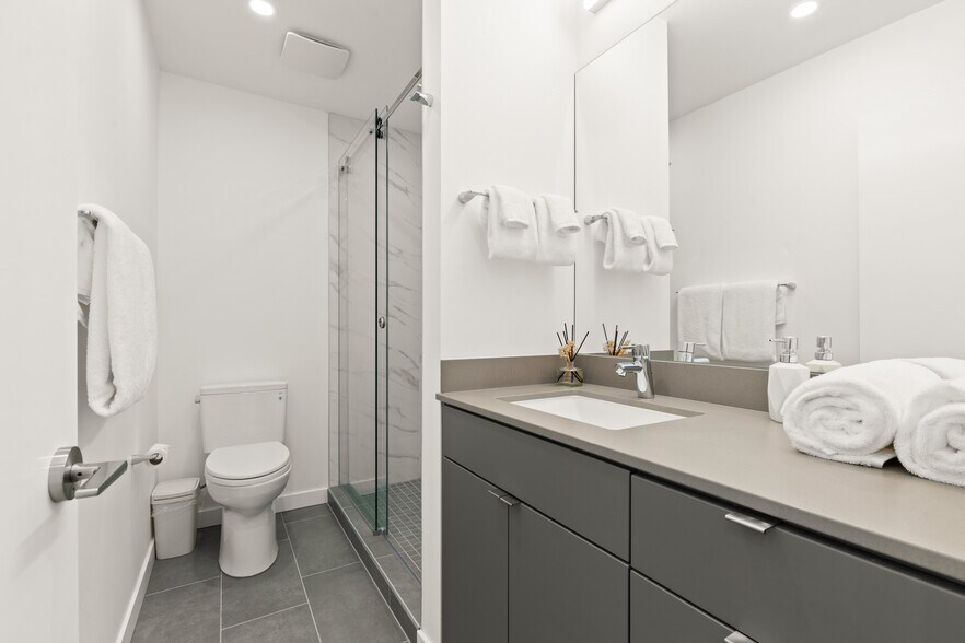 More Photos Of 2009 S Norman St, Seattle Multifamily For Sale