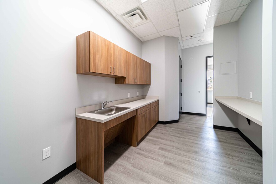 More Photos Of 11655 Independence Pky, Frisco Medical For Lease