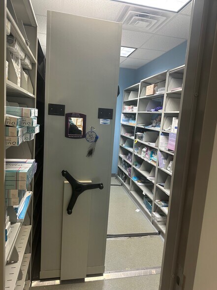 More Photos Of 175 Walnut St, Lockport Office For Lease