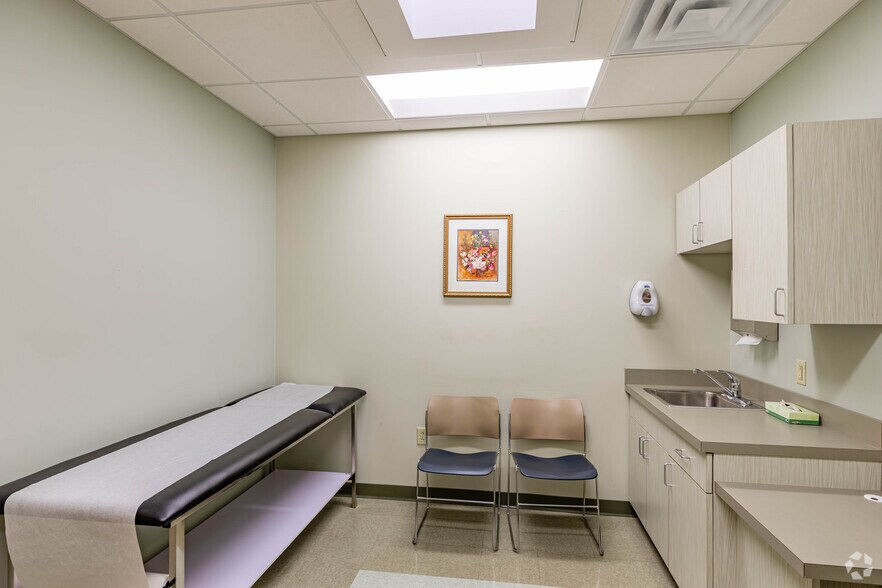 More Photos Of 419 Coyle Curtain Rd, Monongahela Medical For Sale
