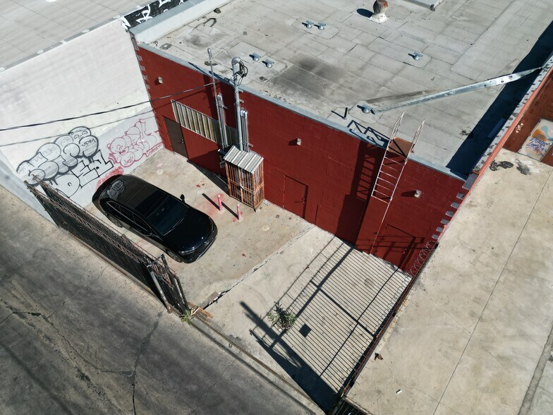 More Photos Of 1116 E 12th St, Los Angeles Warehouse For Sale