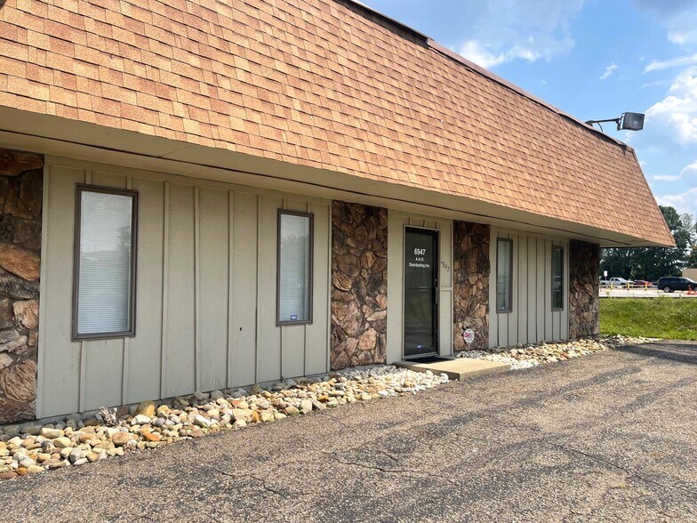 More Photos Of 6947 Promway Ave NW, North Canton Office For Lease