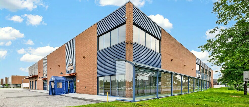 More Photos Of 5780 Rue Ontario E, Montréal Warehouse For Sale