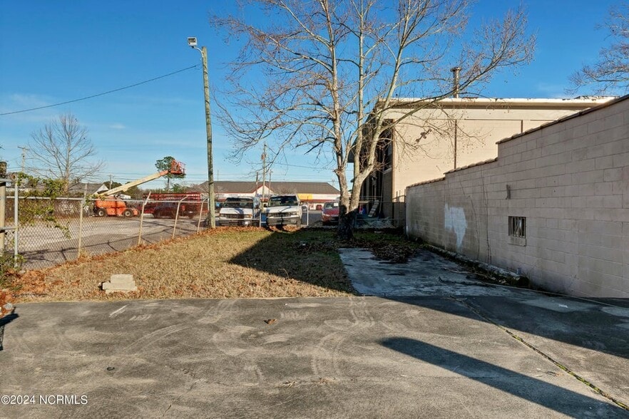 More Photos Of 813 S 16th St, Wilmington Office For Lease