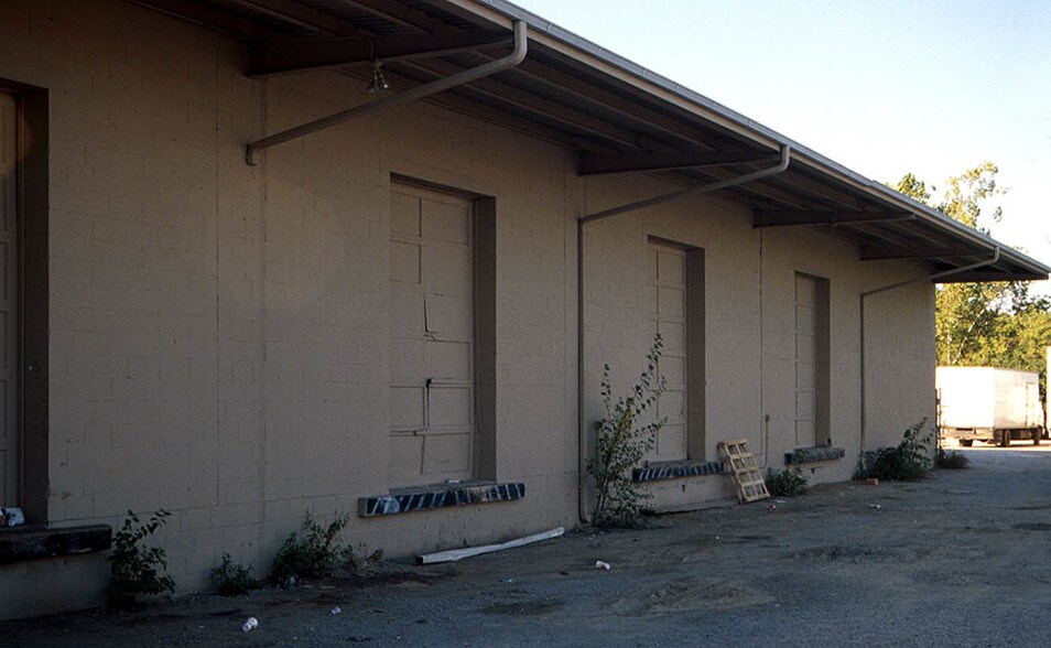 More Photos Of 11310 Southland Rd, Forest Park Manufacturing For Sale