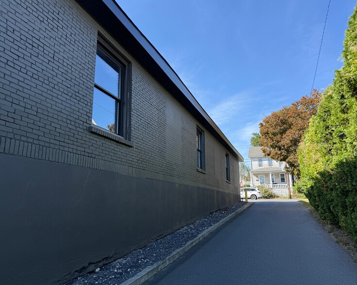 More Photos Of 129 S 2nd St, Coplay Auto Repair For Sale