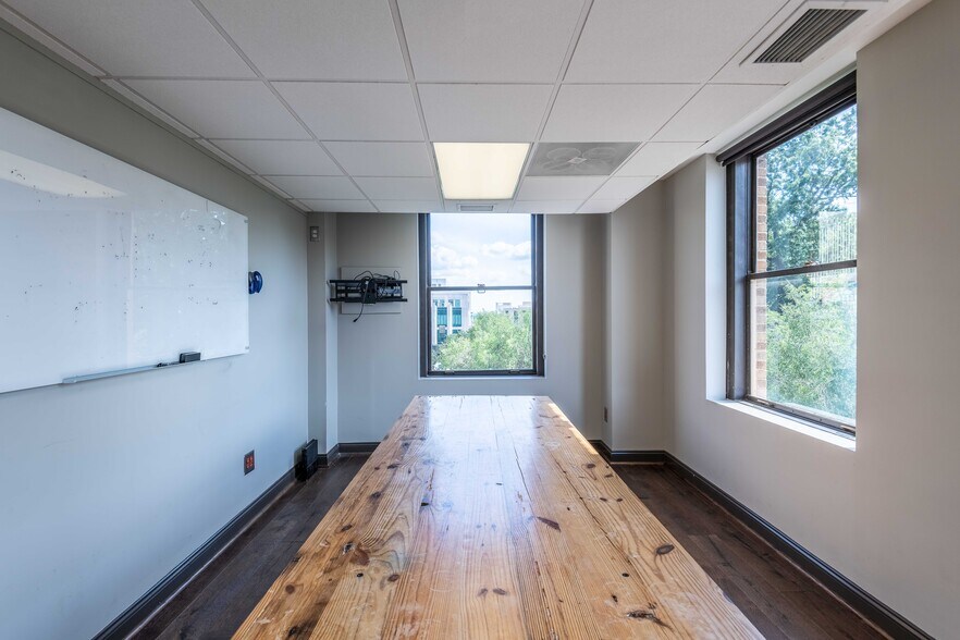 More Photos Of 127 W Hargett St, Raleigh Loft Creative Space For Lease