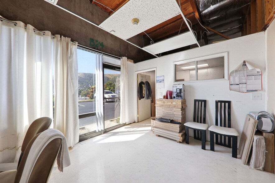 More Photos Of 100 N Hill Dr, Brisbane Light Manufacturing For Sale