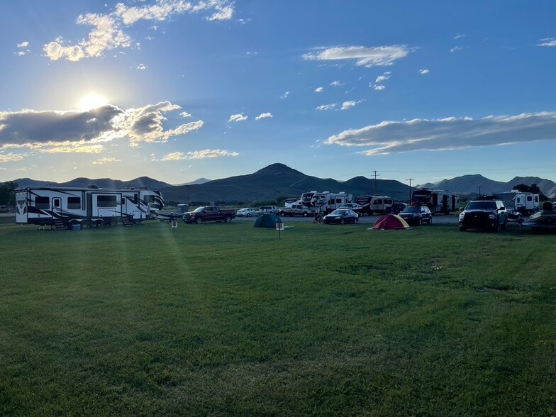 More Photos Of 540 N Main St, Melrose Hotel For Sale