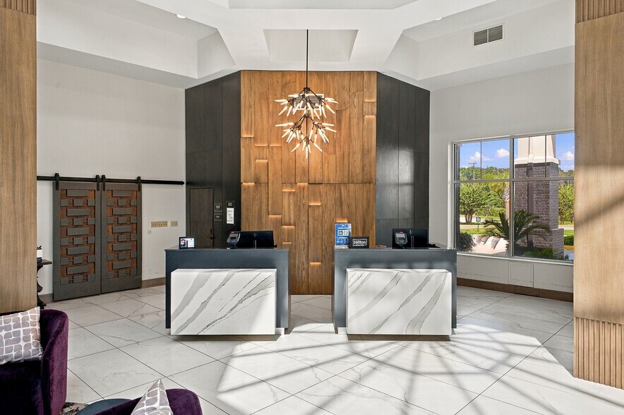 More Photos Of 10 Gateway Dr, Hattiesburg Hotel For Sale