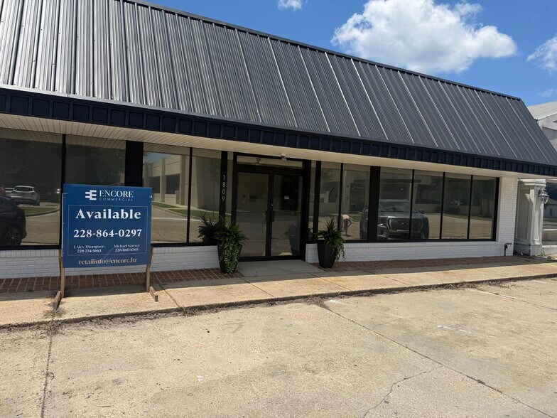 More Photos Of 1809 24th Ave, Gulfport Storefront Retail Office For Lease