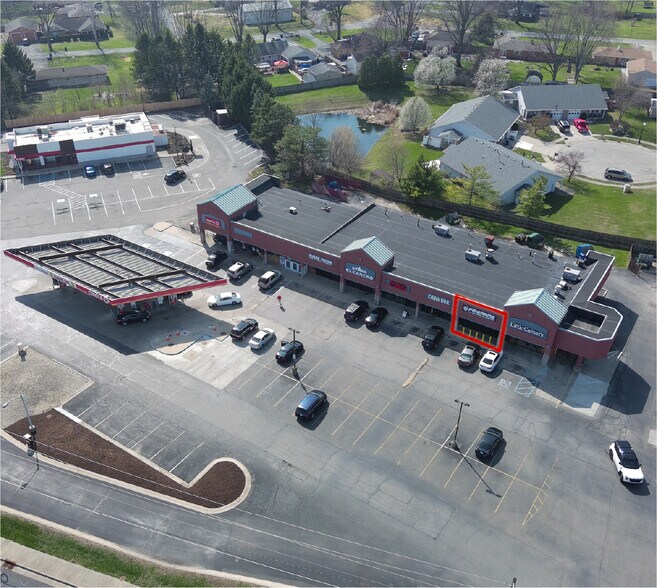 More Photos Of 6320 Oaklandon Rd, Indianapolis Storefront For Lease