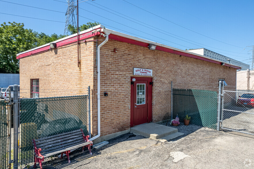 Primary Photo Of 26W321 Saint Charles Rd, Carol Stream Warehouse For Sale