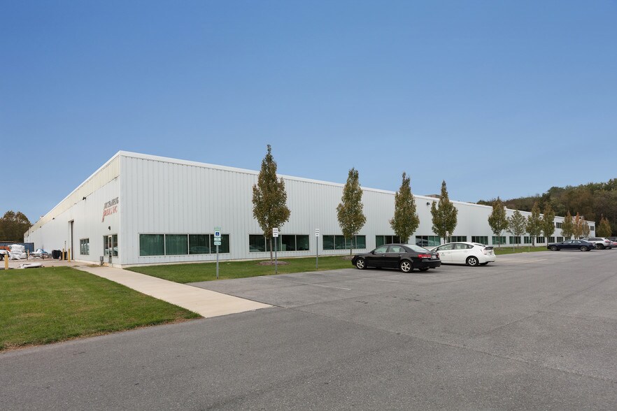 More Photos Of 8301 Retreat Rd, Walkersville Warehouse For Lease