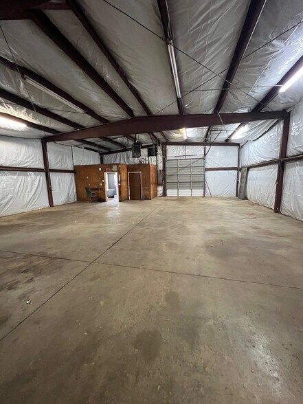 More Photos Of 127 Normand St, Monroe Light Manufacturing For Lease