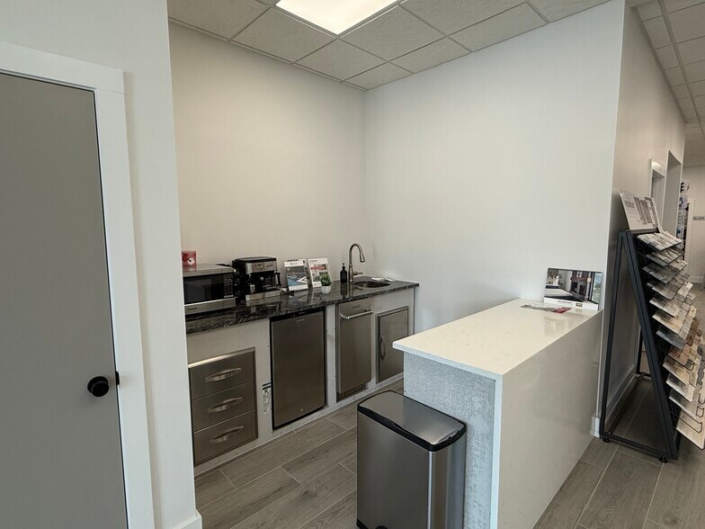 More Photos Of 2736 Land O Lakes Blvd, Land O' Lakes Storefront Retail Residential For Sale