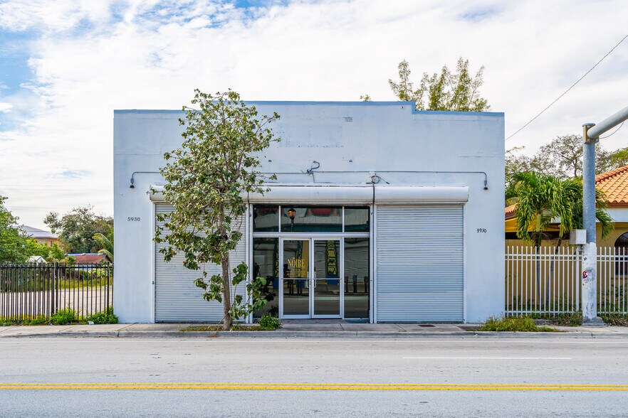More Photos Of 5930 NE 2nd Ave, Miami Storefront For Lease
