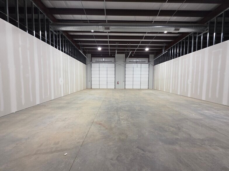 More Photos Of 5300 S Zero St, Fort Smith Storefront Retail Office For Sale