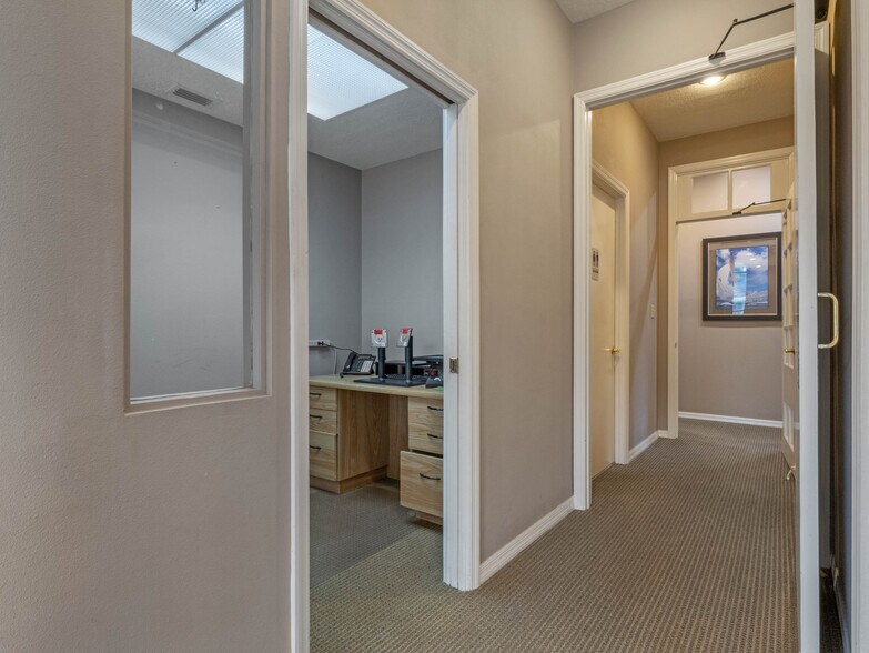 More Photos Of 167 Lookout Pl, Maitland Loft Creative Space For Lease