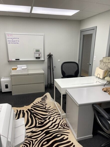 More Photos Of 333 Wade Hampton Blvd, Greenville Medical For Sale