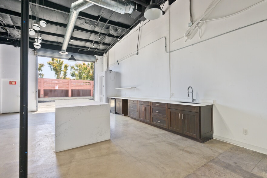 More Photos Of 902-926 Colorado Ave, Santa Monica Loft Creative Space For Lease