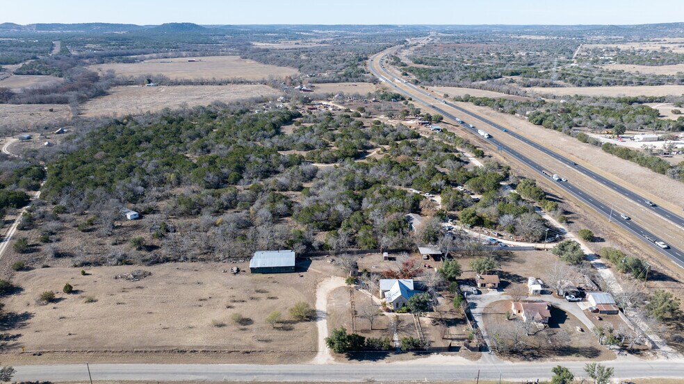 More Photos Of 854 N Creek Rd, Comfort Land For Lease