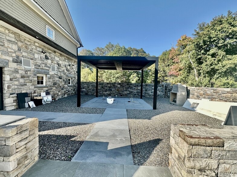 More Photos Of 1194 King St, Greenwich Freestanding For Lease