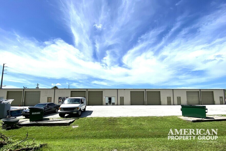 More Photos Of 976 S River Rd, Englewood Warehouse For Lease