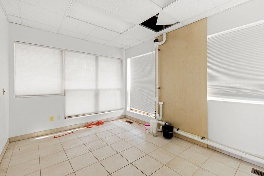 More Photos Of 3015 47th St, Boulder Medical For Lease