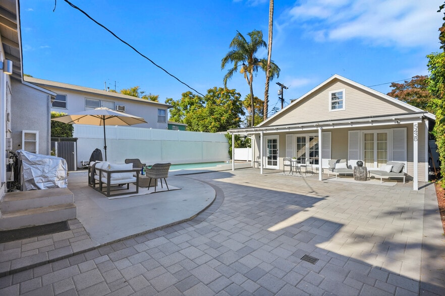More Photos Of 5438-5440 Colfax Ave, Valley Village Apartments For Sale