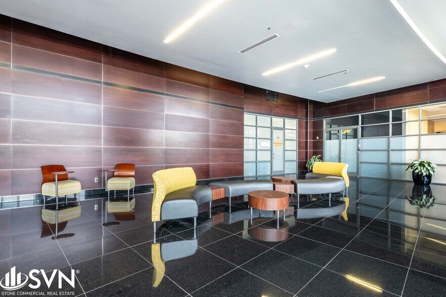 More Photos Of 1648 McGrathiana Pky, Lexington Office For Lease