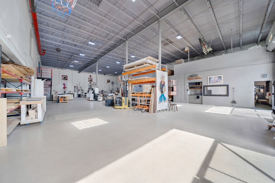More Photos Of 3141 NW 40th St, Miami Warehouse For Sale