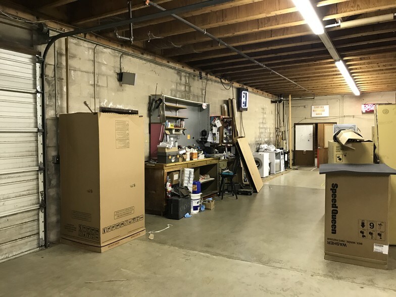 More Photos Of 1126-1150 Main Ave, Tillamook Storefront For Lease