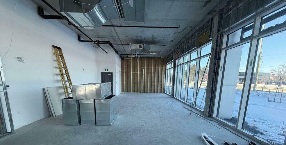 More Photos Of 481 Taunton Rd W, Oshawa Office For Lease