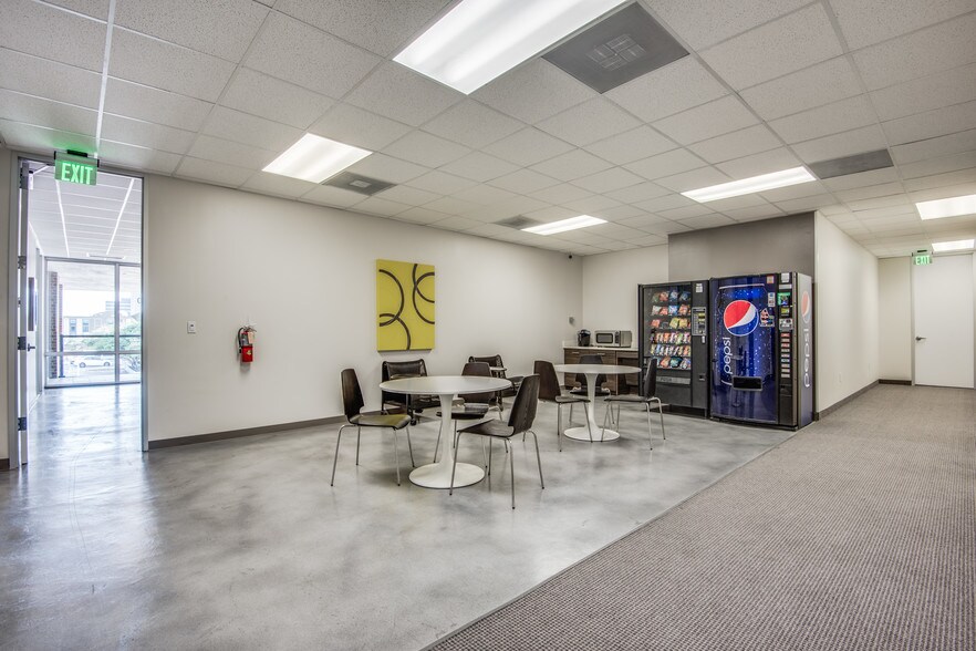 More Photos Of 13150 Coit Rd, Dallas Office For Lease